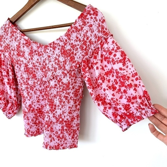 Steve Madden BB Dakota off-shoulder top, elasticized body, 3/4 length sleeves - Picture 6 of 14